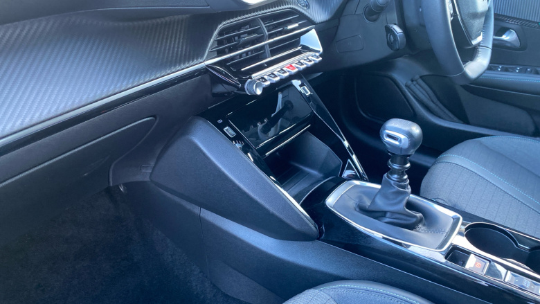 Peugeot 208 1.2 PureTech 100 Allure Premium + 5dr Petrol Hatchback